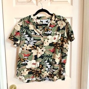 Black and tan Cathy Daniel’s Hawaiian button up